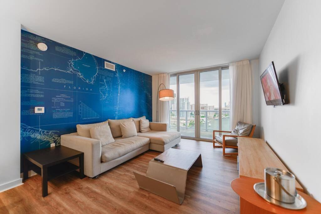 Cozy 1BR Condo @Beachwalk Resort W/Pool Hallandale Beach Zewnętrze zdjęcie