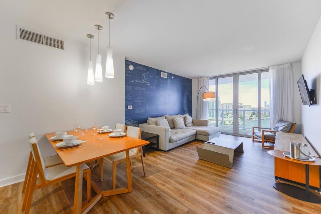 Cozy 1BR Condo @Beachwalk Resort W/Pool Hallandale Beach Zewnętrze zdjęcie