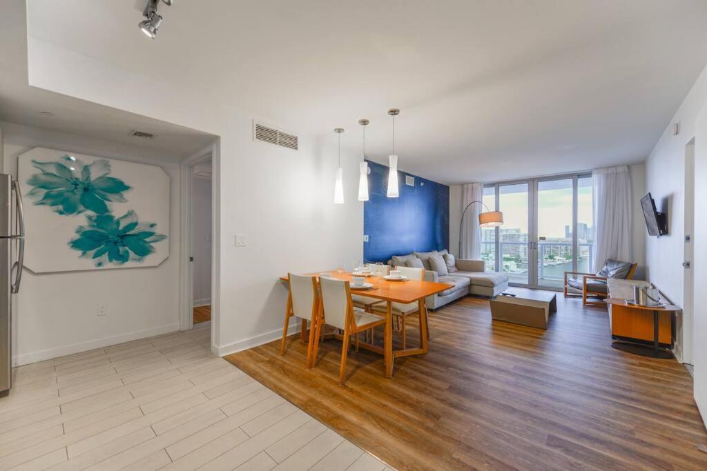 Cozy 1BR Condo @Beachwalk Resort W/Pool Hallandale Beach Zewnętrze zdjęcie
